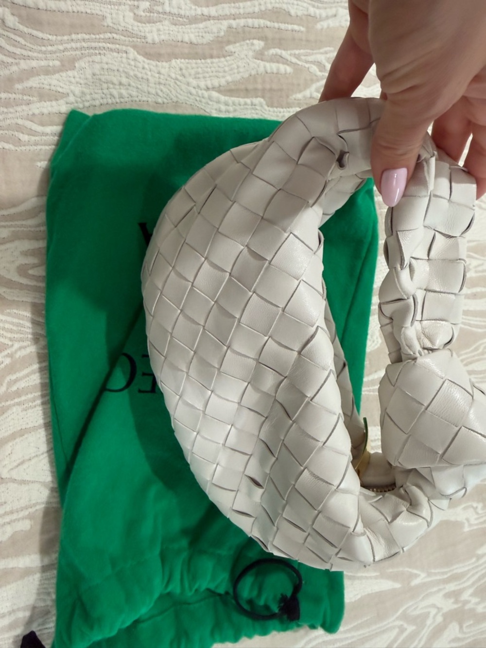 Bottega Veneta White Intrecciato Zip-Top Shoulder Bag - Picture 2 of 7